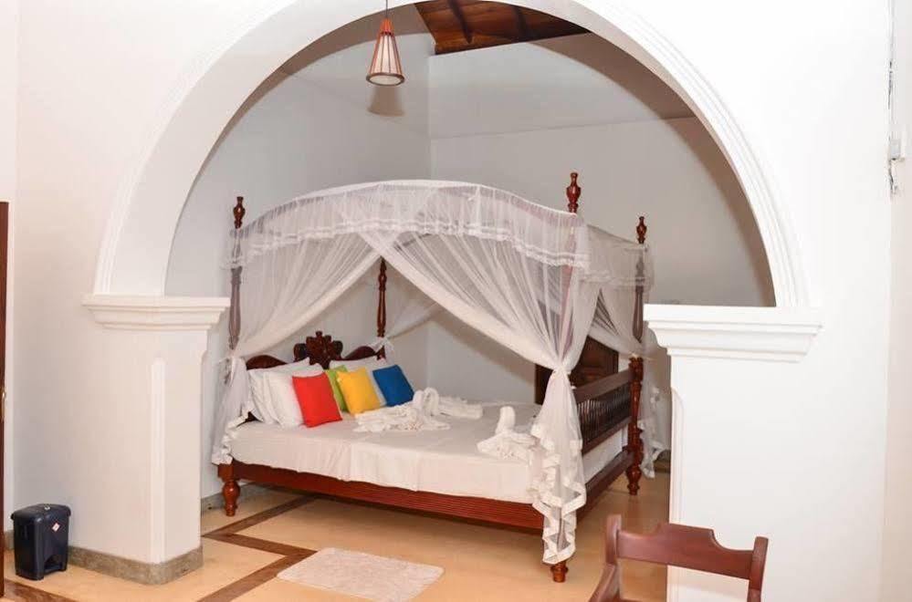 Villa Helvetia 高尔 外观 照片